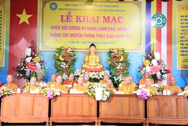 Long An: Hơn 350 học viên dự khóa bồi dưỡng kỷ năng lãnh đạo quản lý truyền thông Phật giáo