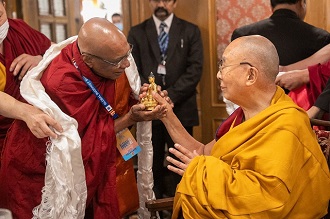 Ấn Độ: Hình ảnh Thánh Đức Đạt Lai Lạt Ma 14 tham dự Hội nghị Thượng đỉnh Phật giáo Toàn Cầu 2023