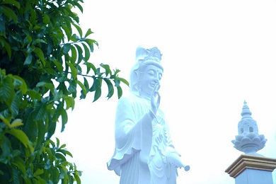 Gia Lai: An vị tôn tượng Bồ-tát Quán Âm tại Tịnh xá Ngọc Ngữ