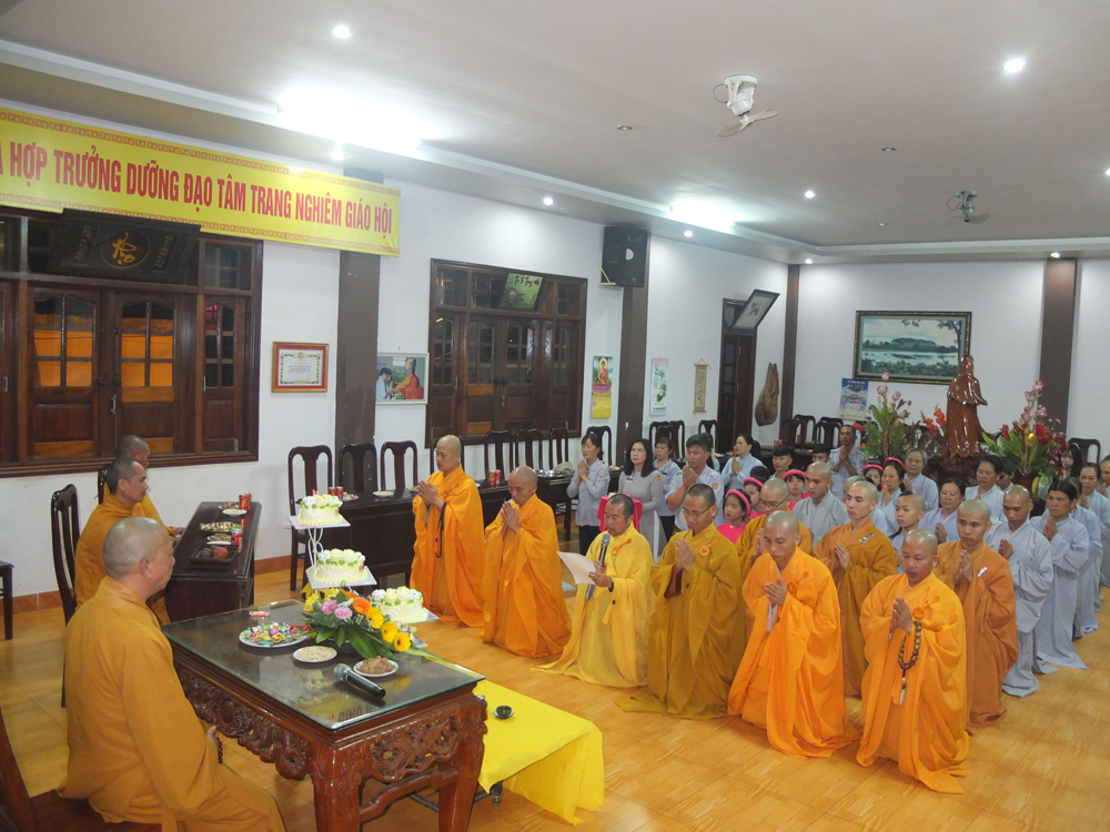 Đăk Mil: Khánh tuế Thượng tọa trụ chùa Hoa Nghiêm và tổng kết lớp giáo lý Phật học